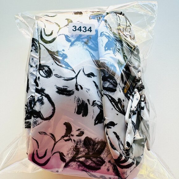 3434 HIGH END LUXURY MAKEUP SKINCARE BUNDLE LOT MAKEUP BAG - Picture 7 of 7